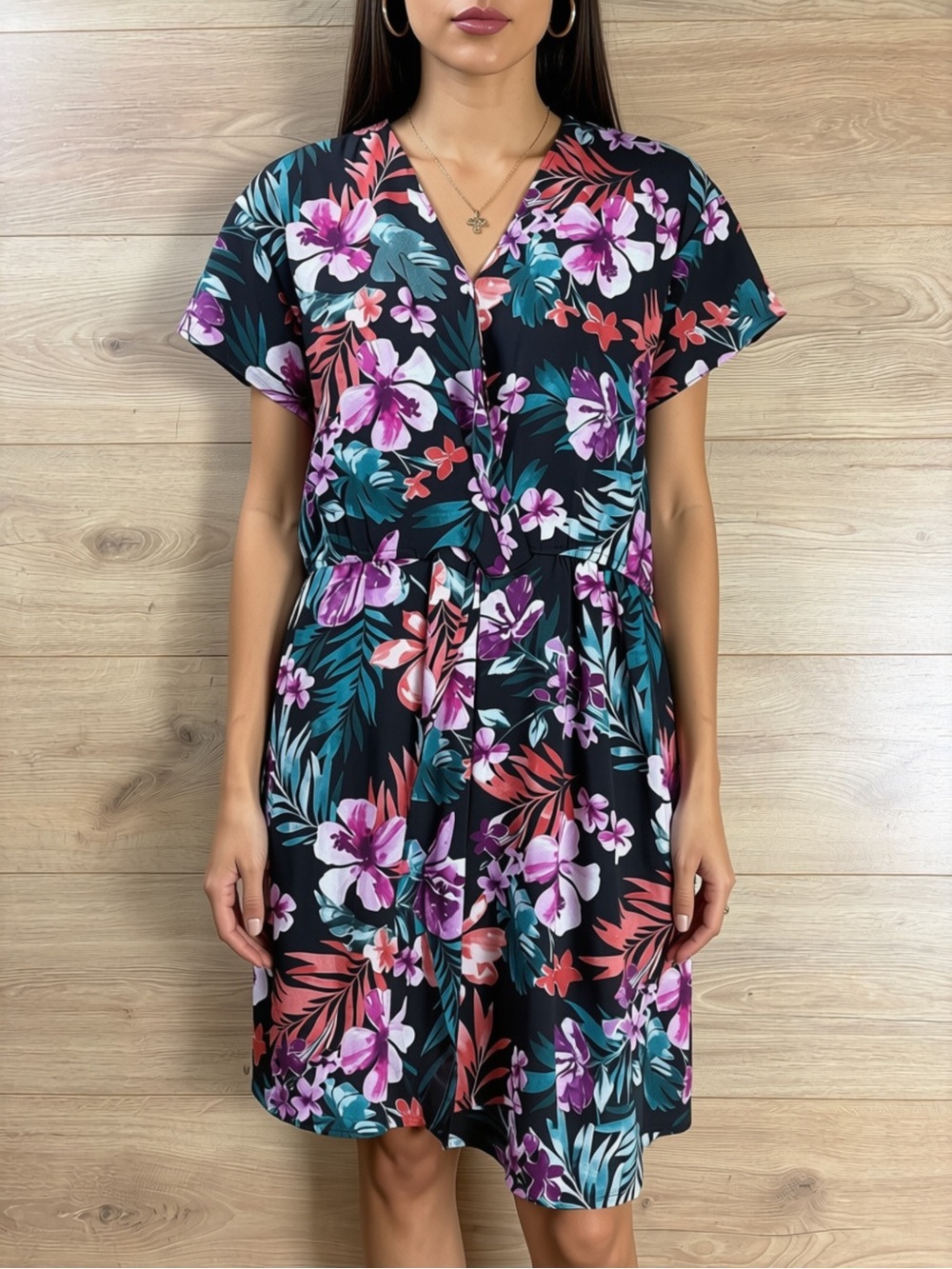 bobeau Black Floral V-Neck Twist Front Lightweight Dress Medium